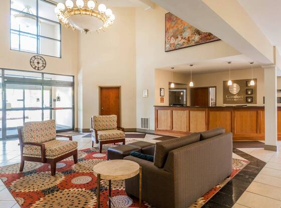 Comfort Inn & Suites is a family friendly hotel in South Burlington, Vermont (VT)