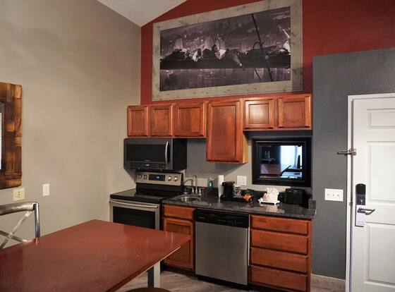 River Hills Hotel is a family friendly hotel in Mankato, Minnesota (MN)