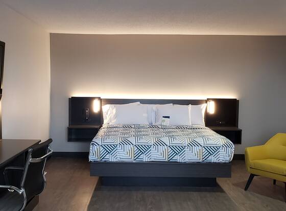 Motel 6 Kewanee, IL is a family friendly hotel in Kewanee, Illinois (IL)