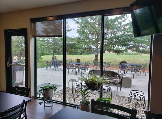 Comfort Inn & Suites is a family friendly hotel in North Mankato, Minnesota (MN)