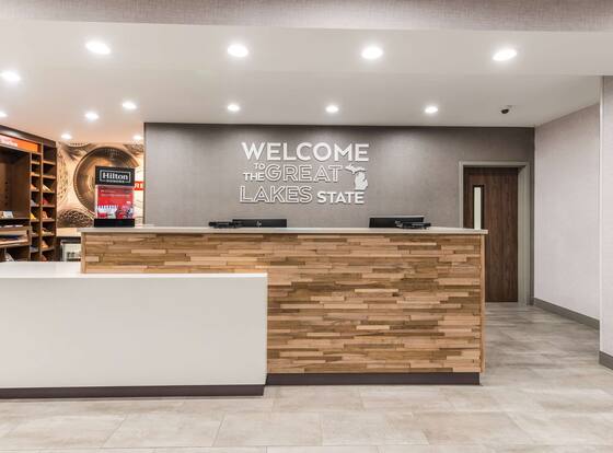 Hampton Inn & Suites Benton Harbor is a family friendly hotel in Benton Harbor, Michigan (MI)