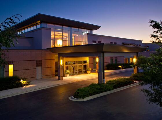 Eaglewood Resort and Spa is a family friendly hotel in Itasca, Illinois (IL)