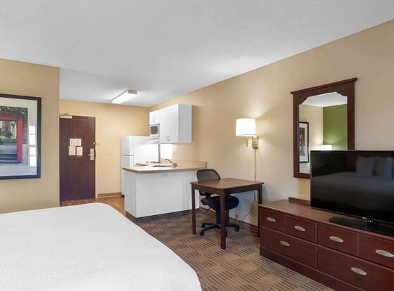 Extended Stay America Suites Hartford Meriden is a family friendly hotel in Meriden, Connecticut (CT)