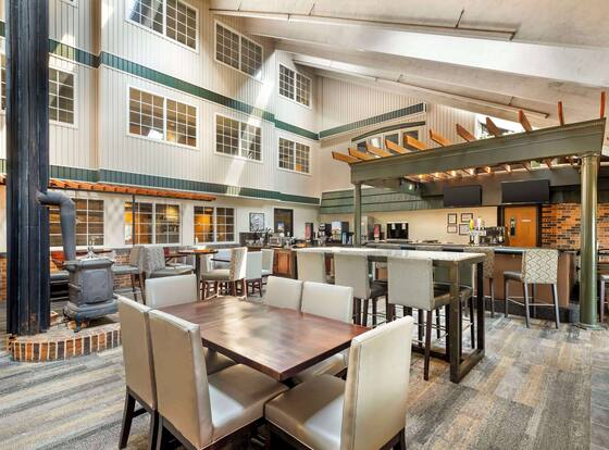 Best Western Plus Longbranch Hotel & Convention Center is a family friendly hotel in Cedar Rapids, Iowa (IA)