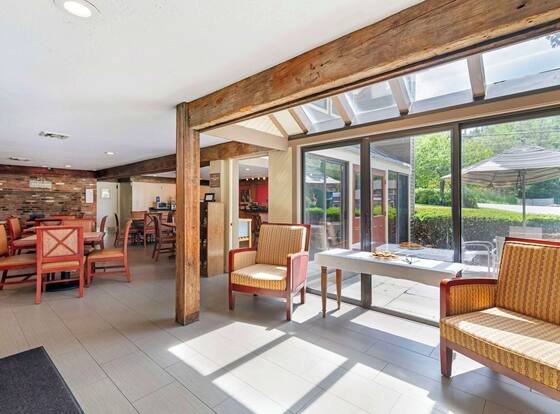 Best Western Inn & Suites Rutland-Killington is a family friendly hotel in Rutland, Vermont (VT)