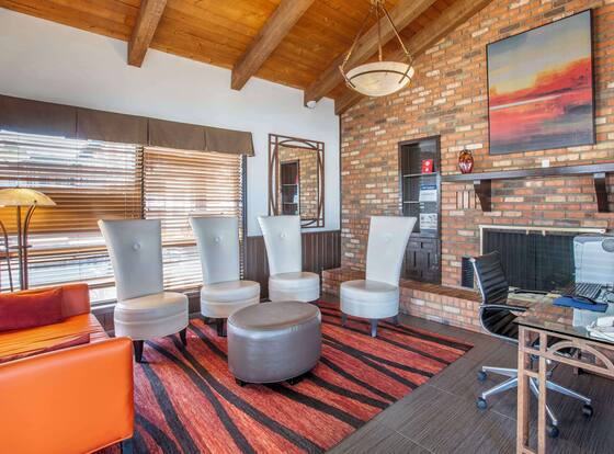 Best Western Arizonian Inn is a family friendly hotel in Holbrook, Arizona (AZ)
