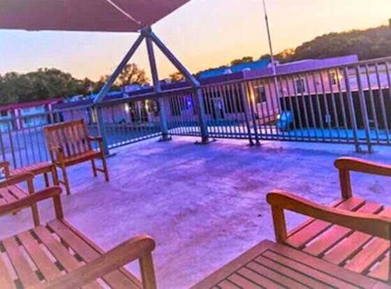 Marifah Inn is a family friendly hotel in Salina, Kansas (KS)
