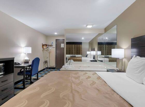 Rodeway Inn is a family friendly hotel in Grandville, Michigan (MI)