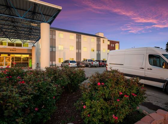 Motel 6 Roswell, NM is a family friendly hotel in Roswell, New Mexico (NM)