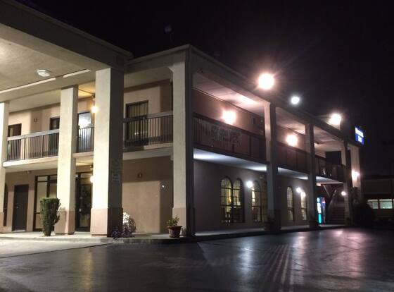 Motel 6 Kingsport, TN is a family friendly hotel in Kingsport, Tennessee (TN)