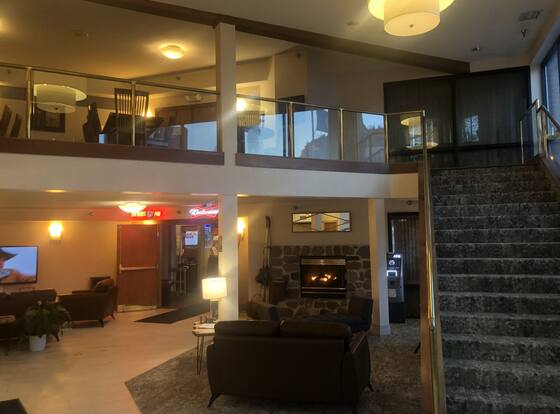 Express Suites Riverport Inn & Suites is a family friendly hotel in Winona, Minnesota (MN)