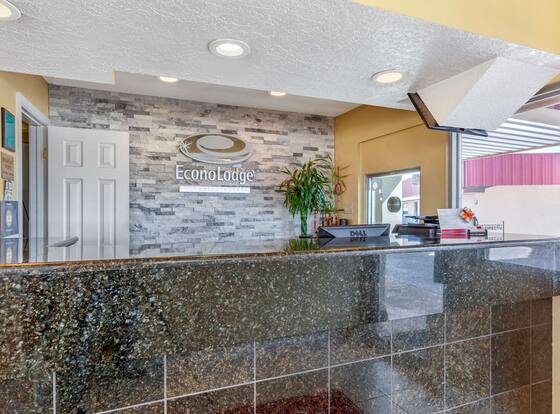 Econo Lodge Clovis is a family friendly hotel in Clovis, New Mexico (NM)