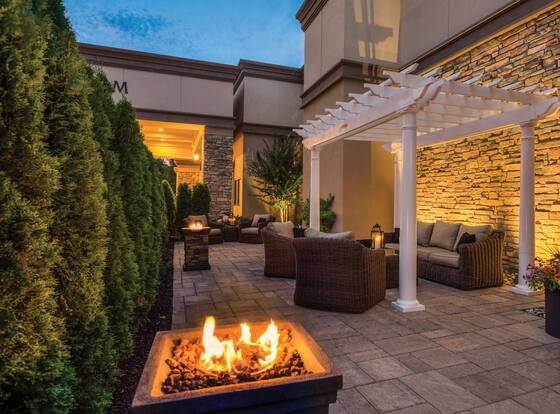 Radisson Hotel Freehold is a family friendly hotel in West Freehold, New Jersey (NJ)