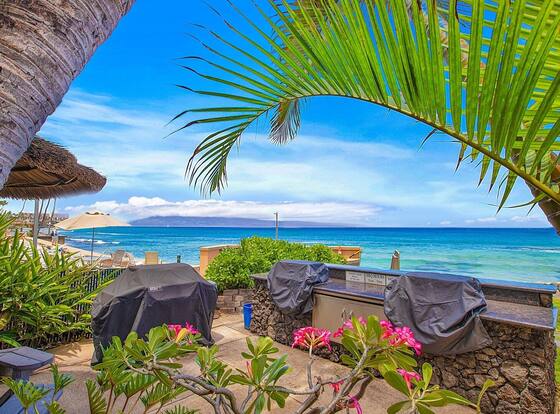 Kaleialoha 106 Ocean Front 1bd/1ba 1 Bedroom Condo by RedAwning is a family friendly hotel in Lahaina, Hawaii (HI)
