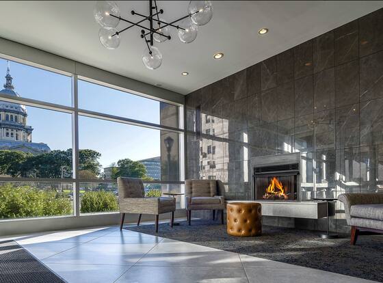 State House Inn, Trademark Collection by Wyndham is a family friendly hotel in Springfield, Illinois (IL)
