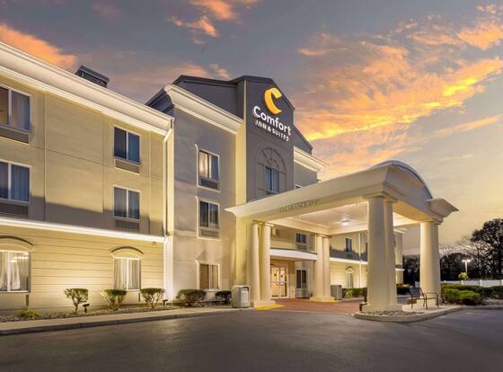 Comfort Inn And Suites is a family friendly hotel in Penns Grove, New Jersey (NJ)