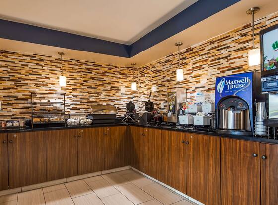 Best Western Center Inn is a family friendly hotel in Virginia Beach, Virginia (VA)