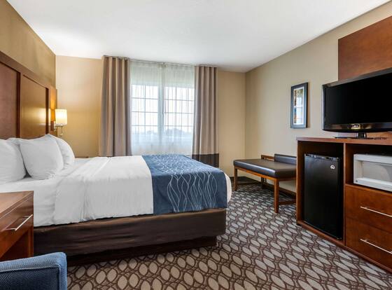 Comfort Inn Story City is a family friendly hotel in Story City, Iowa (IA)