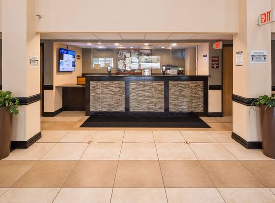 Best Western Plus Newark/Christiana Inn is a family friendly hotel in Bear, Delaware (DE)