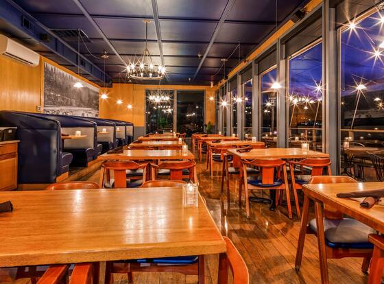Best Western Plus Rivershore Hotel is a family friendly hotel in Oregon City, Oregon (OR)