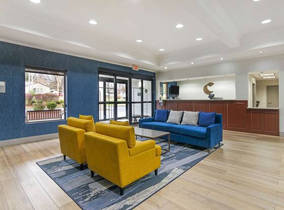 Comfort Inn Near Six Flags St. Louis is a family friendly hotel in Pacific, Missouri (MO)
