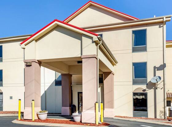 Econo Lodge Lookout Mountain is a family friendly hotel in Chattanooga, Tennessee (TN)