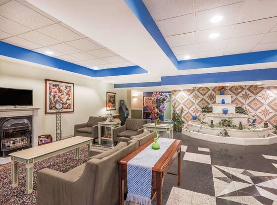 Aderi Hotel Niantic is a family friendly hotel in Niantic, Connecticut (CT)