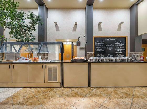 Hell Canyon Grand Hotel, Ascend Hotel Collection is a family friendly hotel in Lewiston, Idaho (ID)