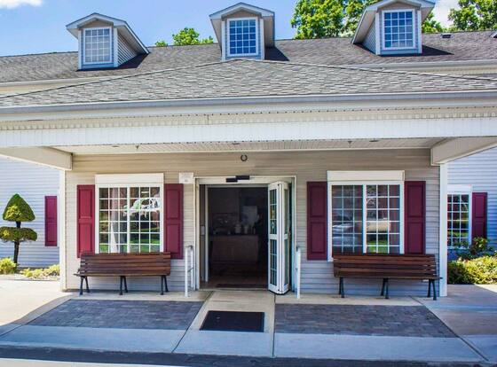 Spark by Hilton Guilford is a family friendly hotel in Guilford Center, Connecticut (CT)