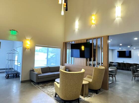 Comfort Suites At Tucson Mall is a family friendly hotel in Tucson, Arizona (AZ)