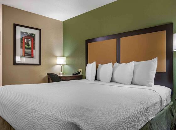 Extended Stay America Suites Pittsburgh West Mifflin is a family friendly hotel in Baldwin, Pennsylvania (PA)