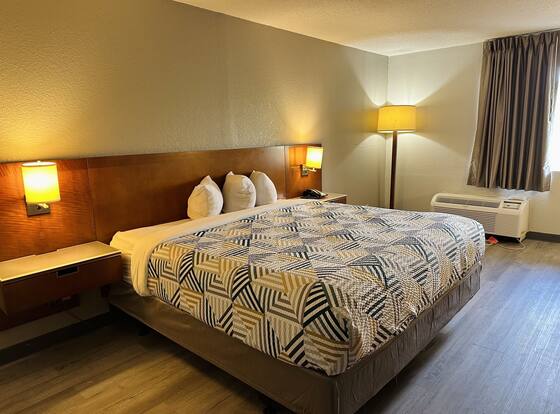 Motel 6 Forrest City, AR is a family friendly hotel in Forrest City, Arkansas (AR)
