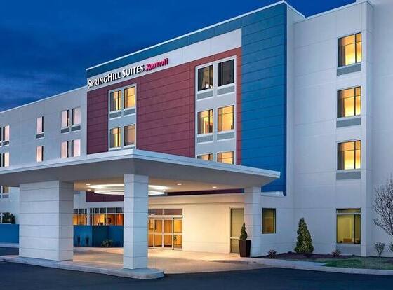 SpringHill Suites by Marriott Portland Airport is a family friendly hotel in Portland, Oregon (OR)