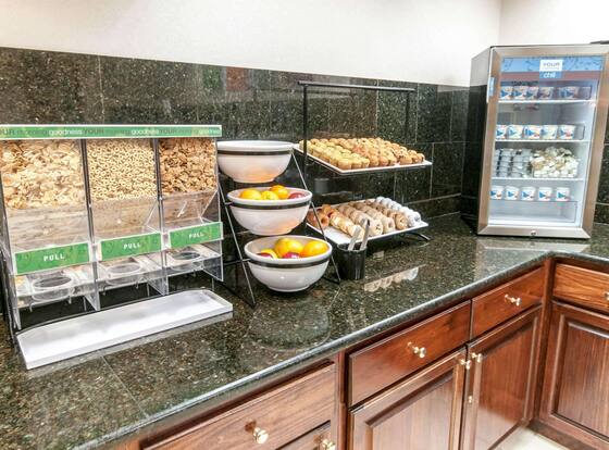Comfort Inn & Suites Near Pocono Mountains is a family friendly hotel in Mount Pocono, Pennsylvania (PA)