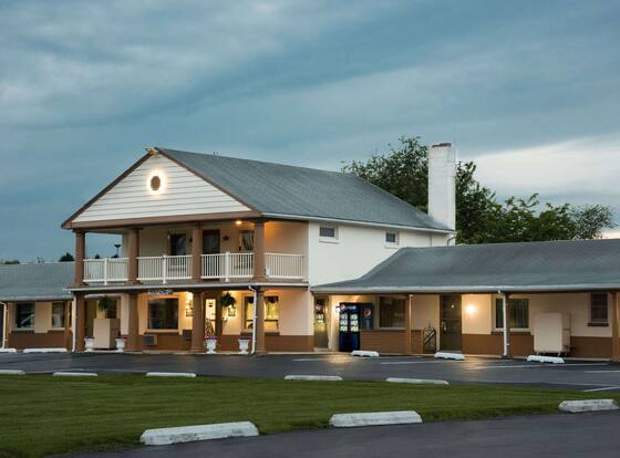 Knights Inn Palmyra is a family friendly hotel in Palmyra, Pennsylvania (PA)