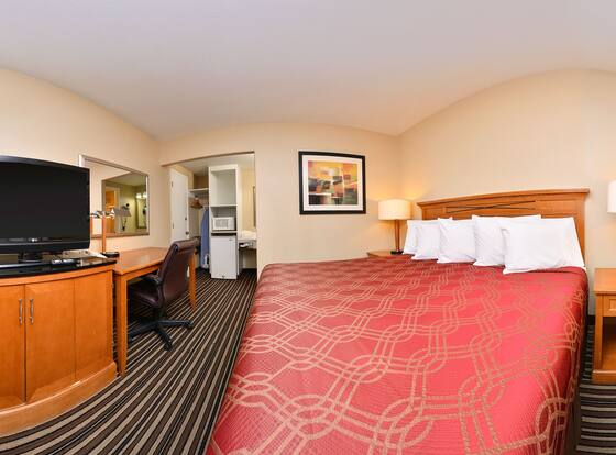 Econo Lodge is a family friendly hotel in Kennewick, Washington (WA)