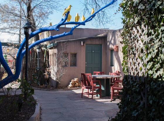 Las Palomas is a family friendly hotel in Santa Fe, New Mexico (NM)