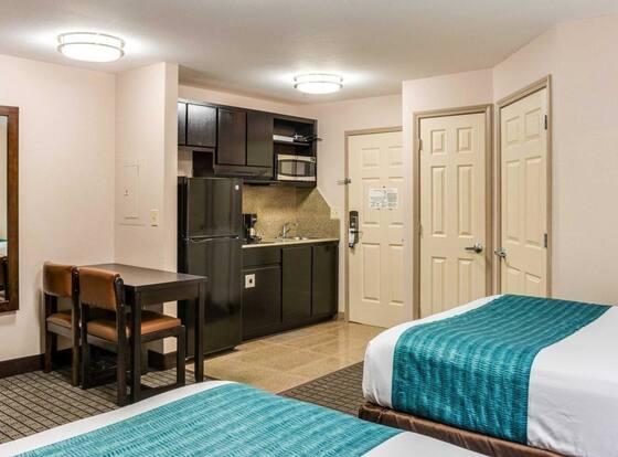 Suburban Studios Avondale is a family friendly hotel in Westwego, Louisiana (LA)