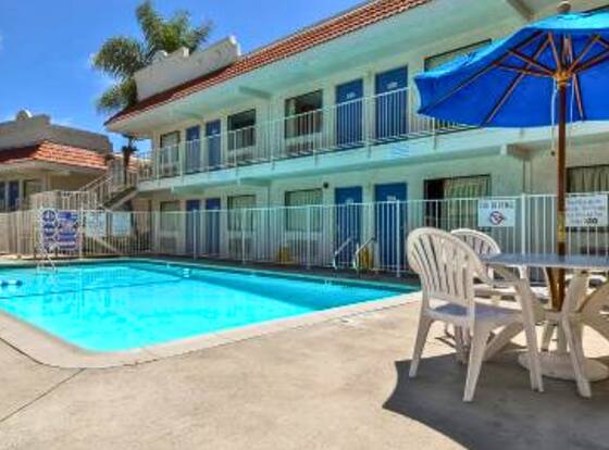 Motel 6 Carlsbad, CA - East is a family friendly hotel in Carlsbad, California (CA)