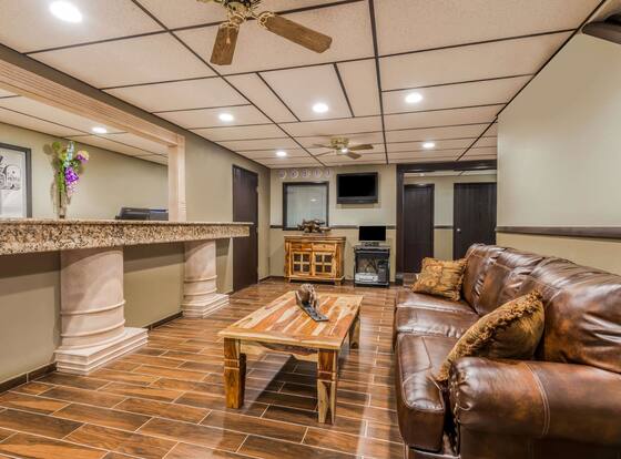 Super 8 by Wyndham Kimball is a family friendly hotel in Kimball, Nebraska (NE)