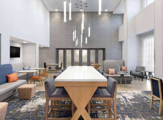 Hampton Inn & Suites St. Charles Old Town Area is a family friendly hotel in St. Charles, Missouri (MO)