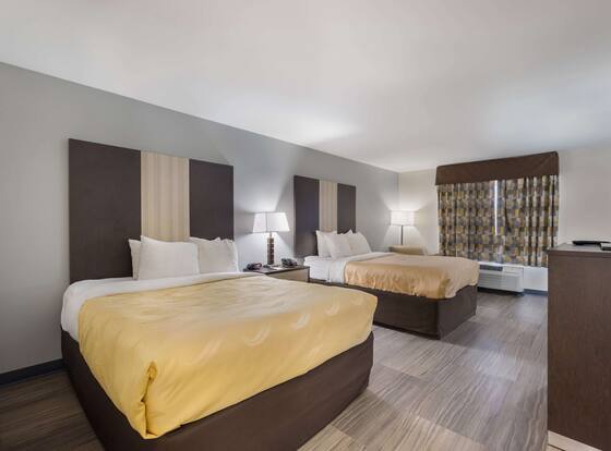 Quality Inn & Suites Huntsville Research Park Area is a family friendly hotel in Athens, Alabama (AL)