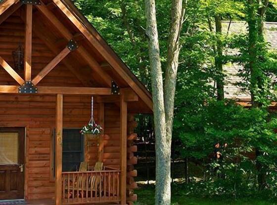 Swan Lake Resort is a family friendly hotel in Plymouth, Indiana (IN)
