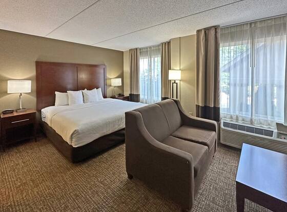 Comfort Suites Concord Mills is a family friendly hotel in Concord, North Carolina (NC)