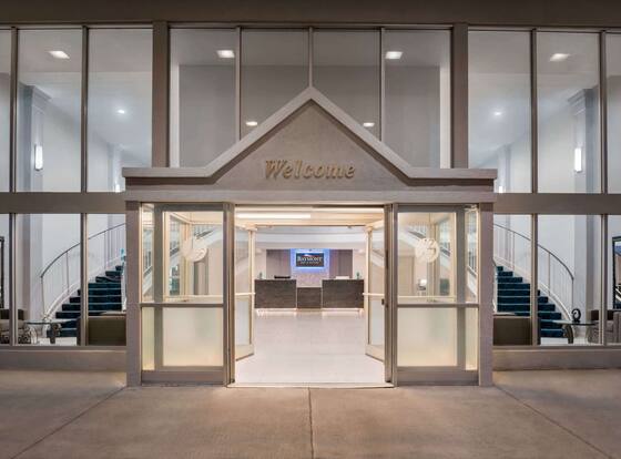Baymont by Wyndham Des Moines North is a family friendly hotel in Des Moines, Iowa (IA)
