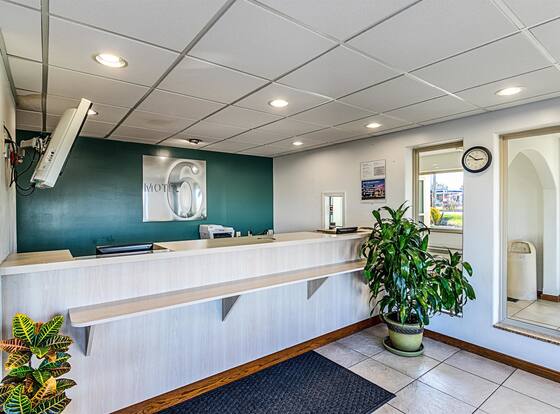Motel 6 Urbana, IL is a family friendly hotel in Urbana, Illinois (IL)