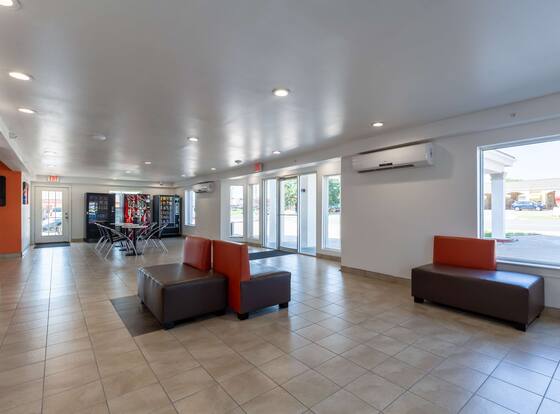 Motel 6 Bryan, TX - University Area is a family friendly hotel in Bryan, Texas (TX)
