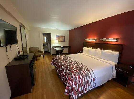 California Inn & Suites Rancho Cordova - Sacramento is a family friendly hotel in Rancho Cordova, California (CA)