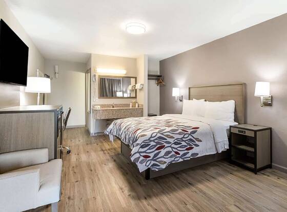 Baymont by Wyndham Socorro is a family friendly hotel in Socorro, New Mexico (NM)