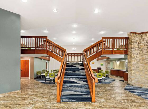 Quality Inn Mason Near Kings Island is a family friendly hotel in Mason, Ohio (OH)